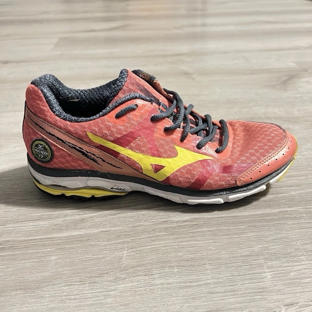 Mizuno Wave Rider 17 Womens Running Shoes Pink Yellow Size 7.5 Athletic